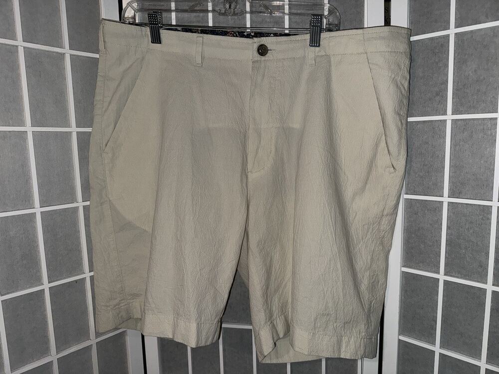 Roundtree & Yorke Shorts Mens 40 Khaki Chino Casual Caribbean Cotton